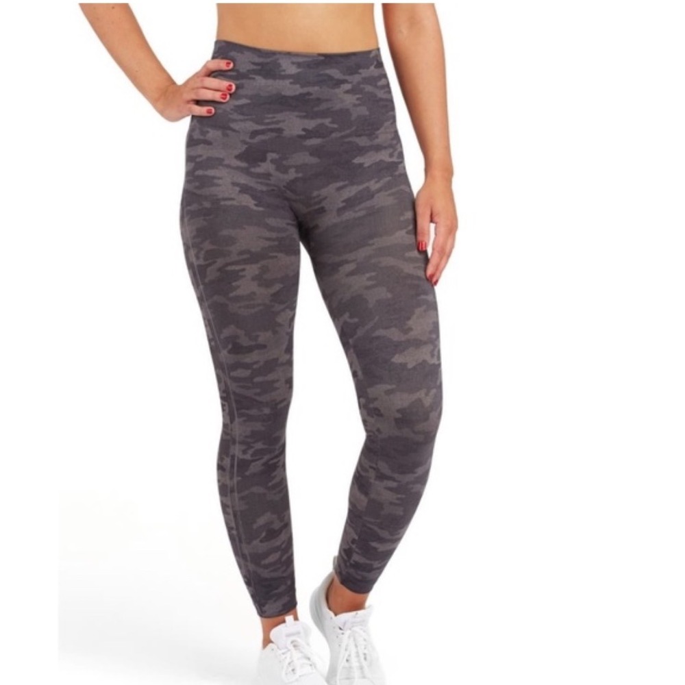 SPANX Shapewear Camouflage Cropped Leggings yoga running active M Sage Camo M/M